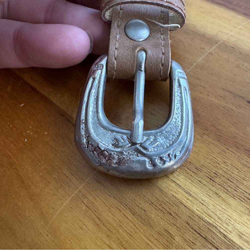 Vintage tan leather thunderbird concho medallion belt - Picture 2 of 6